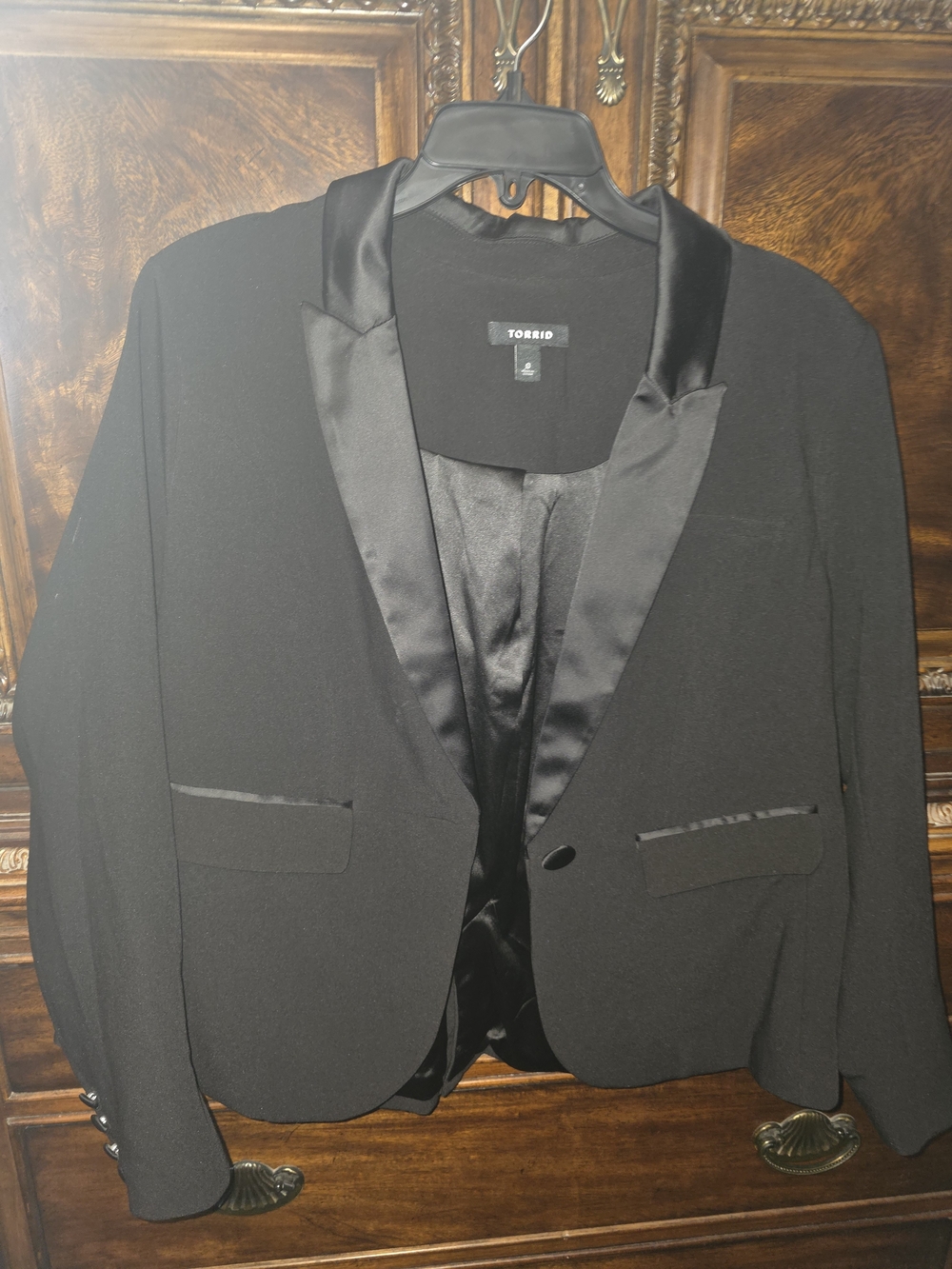Torrid Black Satin-Trim  Tuxedo Style Blazer Jacket, Plus Sz 0, EUC